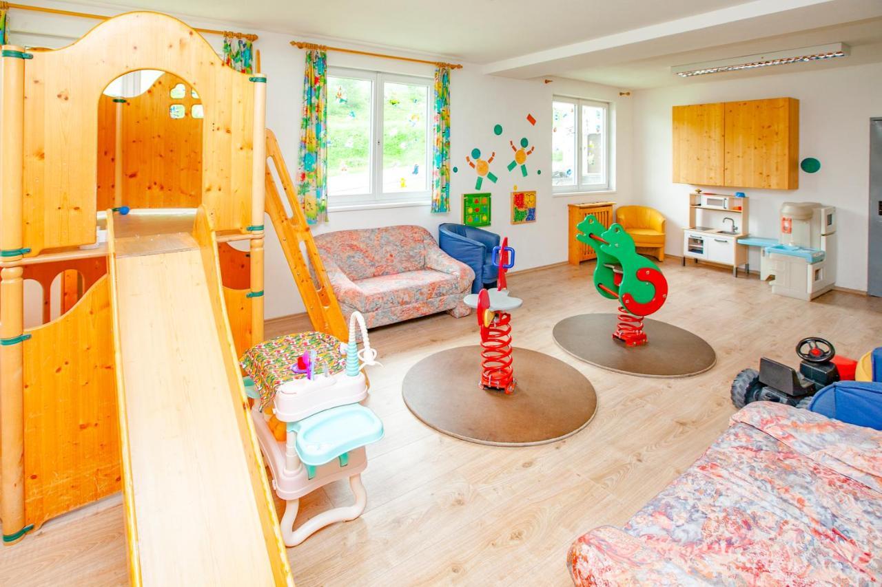 Kinderhotel Schneekonig Patergassen Exterior photo